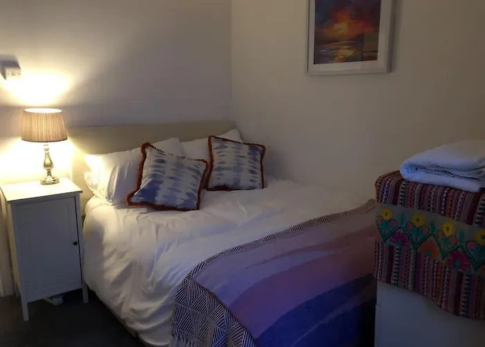 Boutique Top Floor Apartment Central Windsor